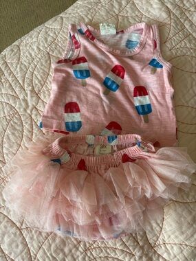 Baby girl’s organic cotton two piece set